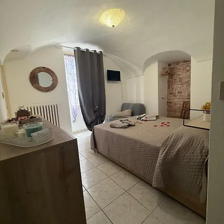 Sensi Di Vini Couette-café 3*