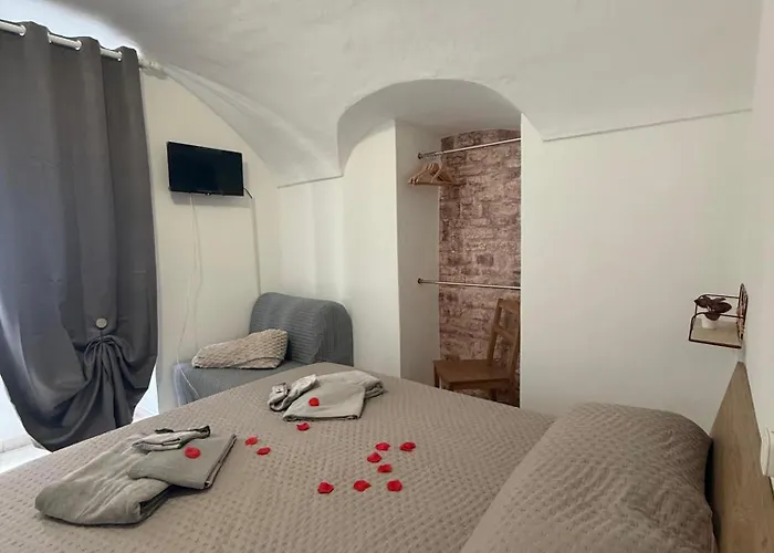 Sensi Di Vini Dolceacqua